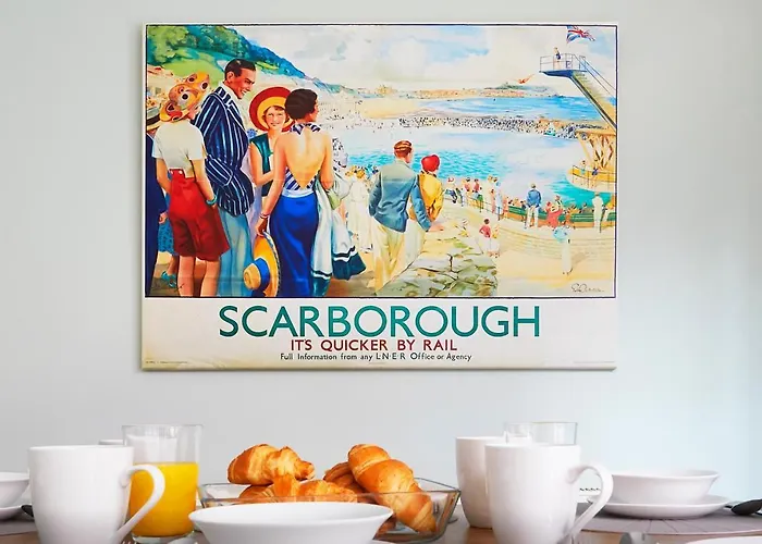 בית נופש Beautifully Furnished 4-bed Townhouse On South Cliff סקארבורו