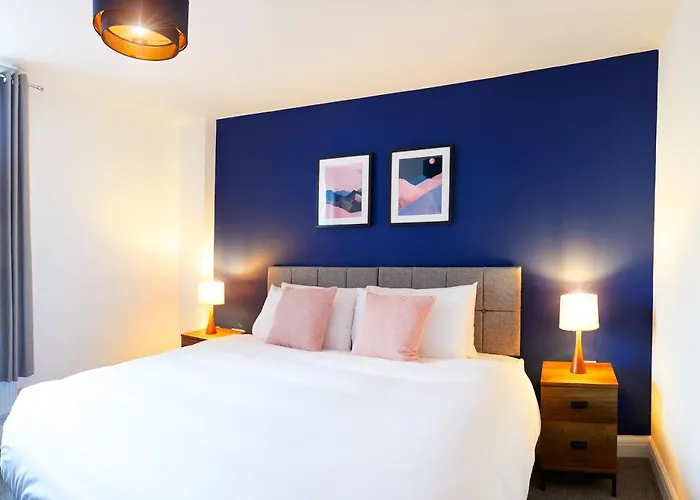 Beautifully Furnished 4-bed Townhouse On South Cliff Casa de Férias