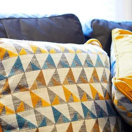 別荘 Beautifully Furnished 4-bed Townhouse On South Cliff